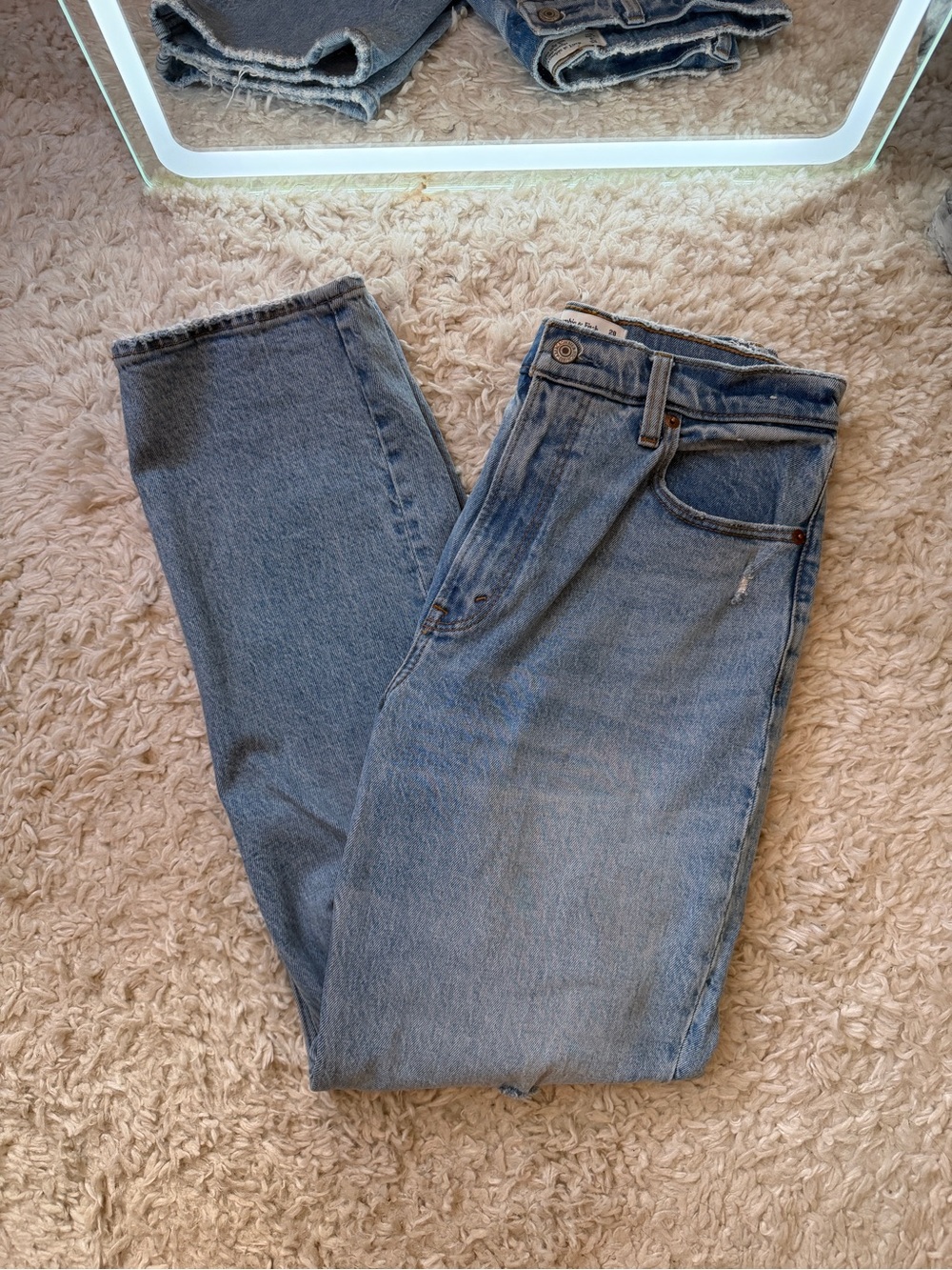 Abercrombie & Fitch Distressed The Dad High Rise Jeans in Blue Size 28 / 6